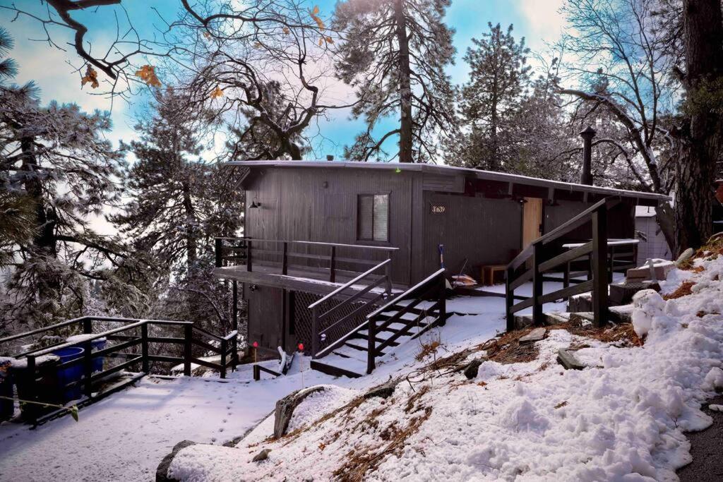 Updated Mountain Cabin Retreat With 180 Views Off Deck And Balcony Running Springs 외부 사진